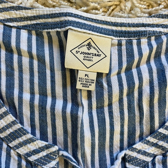 ST. JOHN’S BAY top - Picture 4 of 4